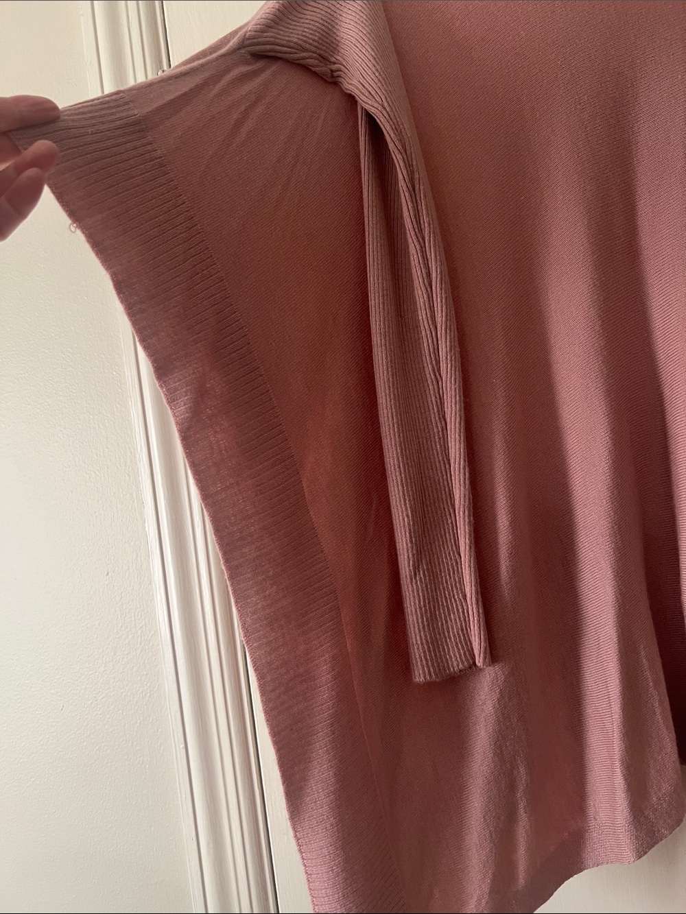 Romeo & Juliet Couture Relaxed Scoop Neck Sweater in Dusty Rose